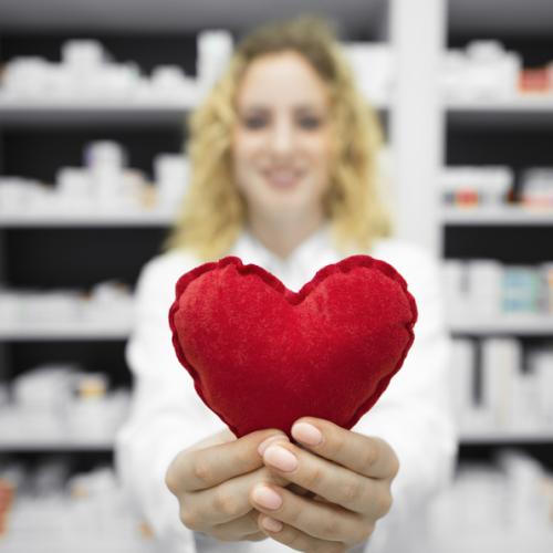 Dia dos Namorados: farmácias também podem vender itens presenteáveis